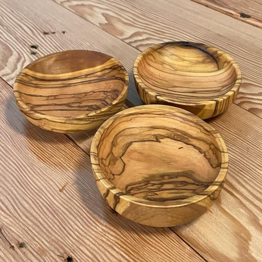 set of four small bowls