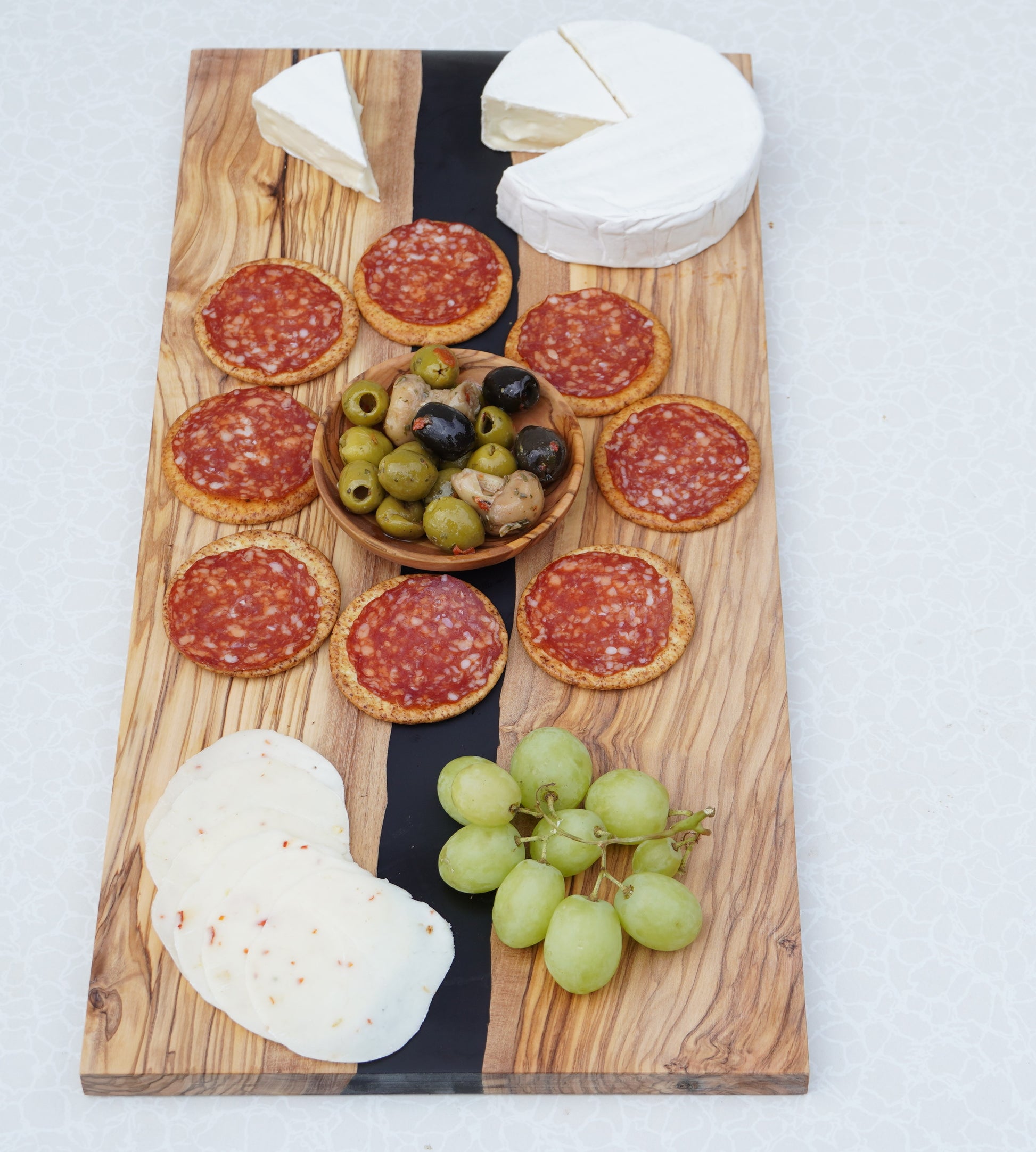 Resin olive wood  Butcher Board/Cutting Board  Rectangular Black Resin /Cutting Board Large Resin Charcuterie Board With Olive Wood |